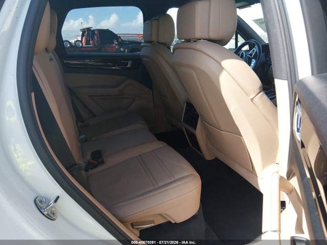 2019 PORSCHE CAYENNE 8