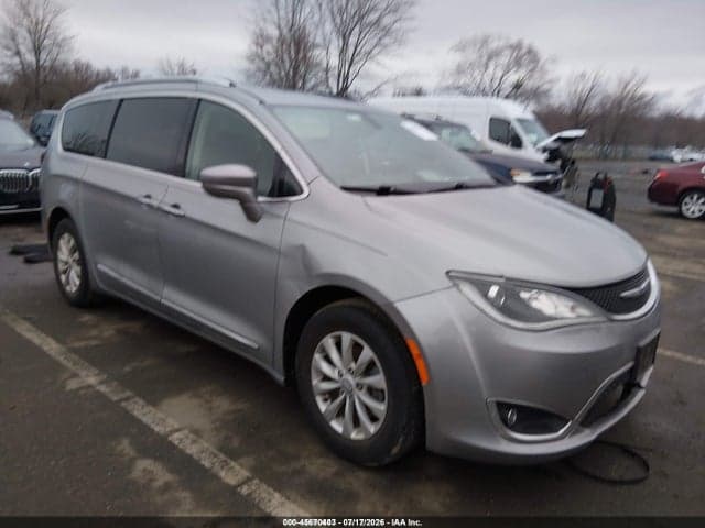 2019 CHRYSLER PACIFICA TOURING L 1
