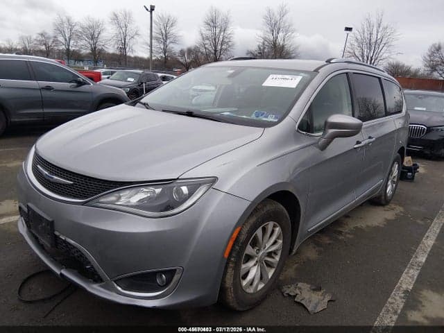 2019 CHRYSLER PACIFICA TOURING L 2