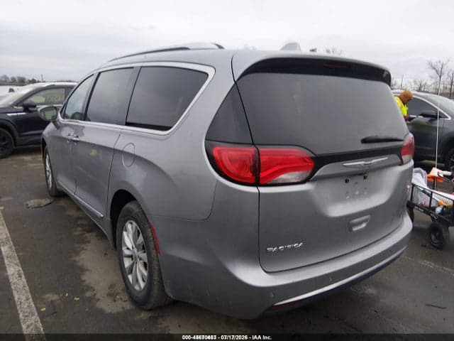 2019 CHRYSLER PACIFICA TOURING L 3