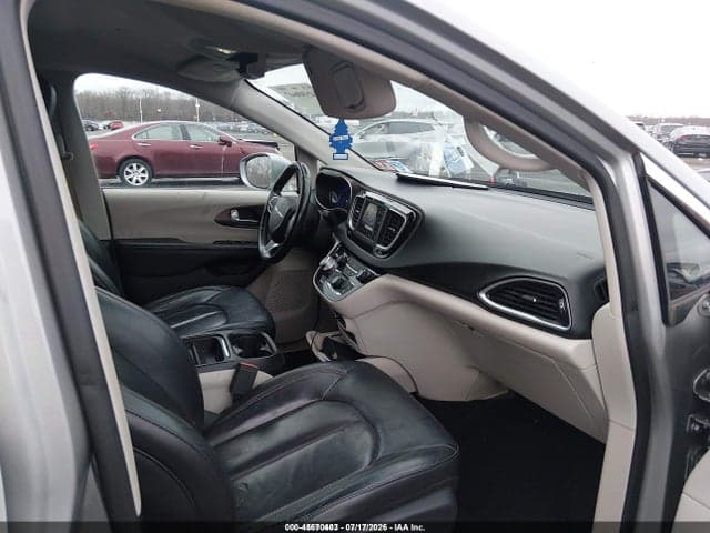 2019 CHRYSLER PACIFICA TOURING L 5