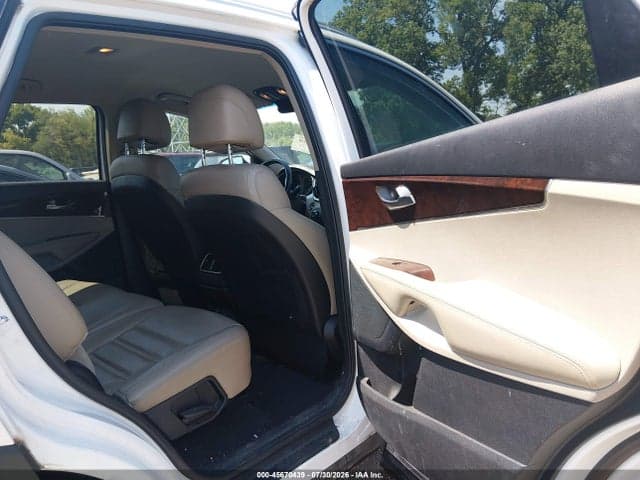 2017 KIA SORENTO 2.4L LX 8