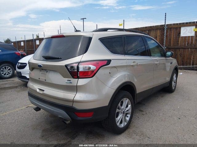 2017 FORD ESCAPE SE 4