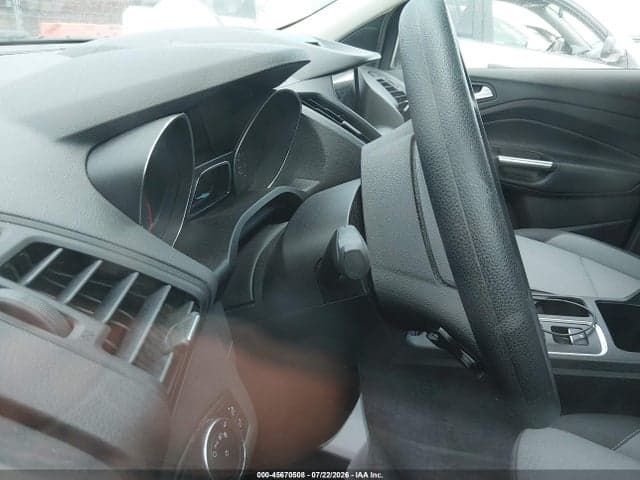 2017 FORD ESCAPE SE 7
