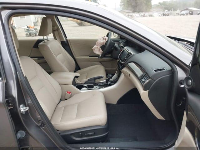2017 HONDA ACCORD HYBRID EX-L 5