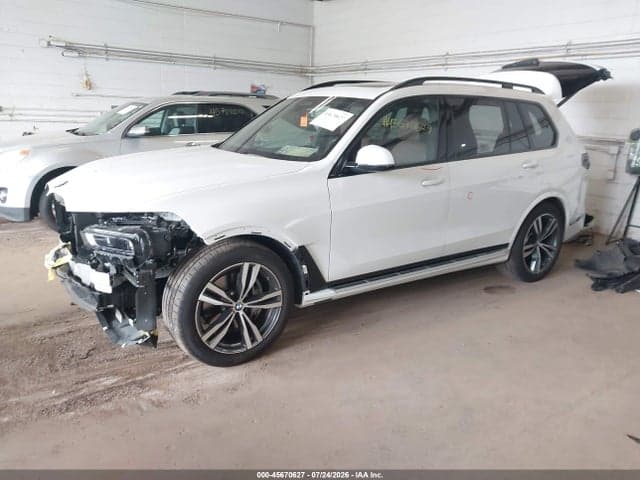 2027 BMW X7 2