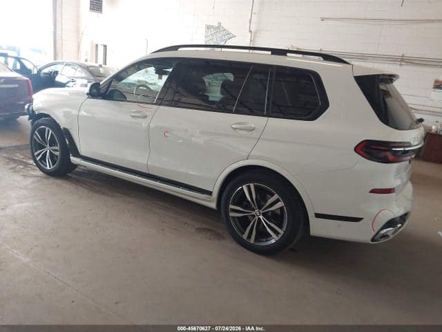 2027 BMW X7 3