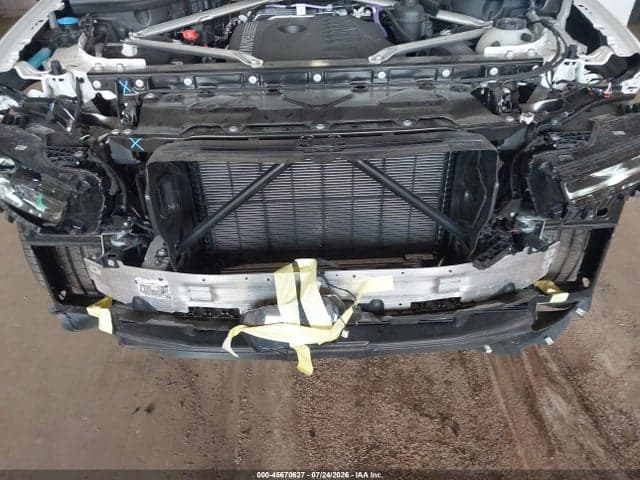 2027 BMW X7 6