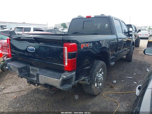 2025 FORD F-250 LARIAT 4