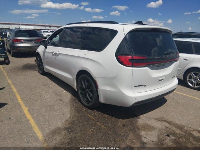 2025 CHRYSLER PACIFICA LIMITED 3