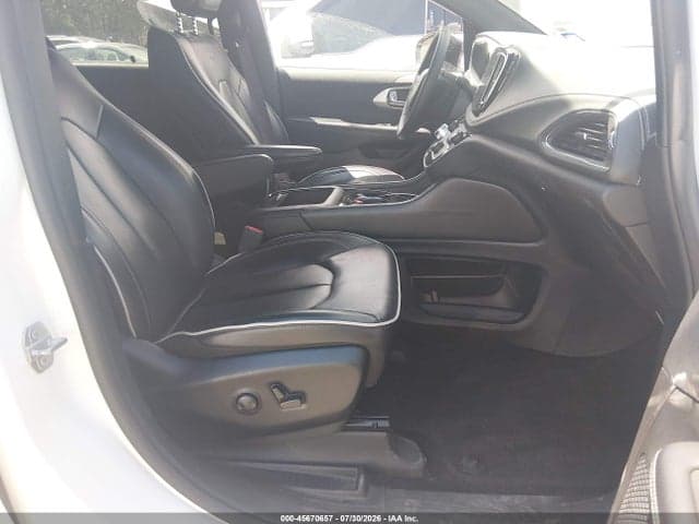 2025 CHRYSLER PACIFICA LIMITED 5