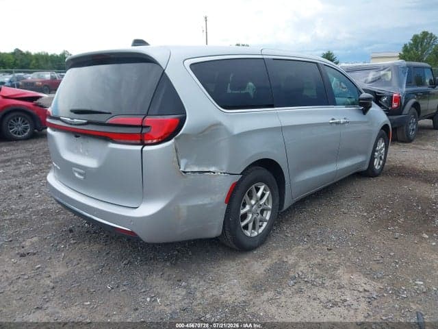 2026 CHRYSLER PACIFICA SELECT 4