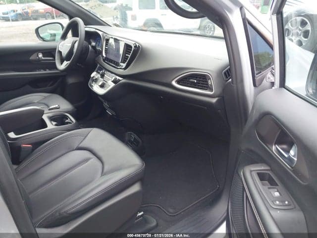 2026 CHRYSLER PACIFICA SELECT 5