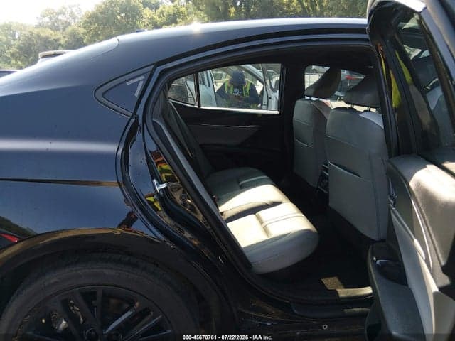 2025 TOYOTA CAMRY SE 8