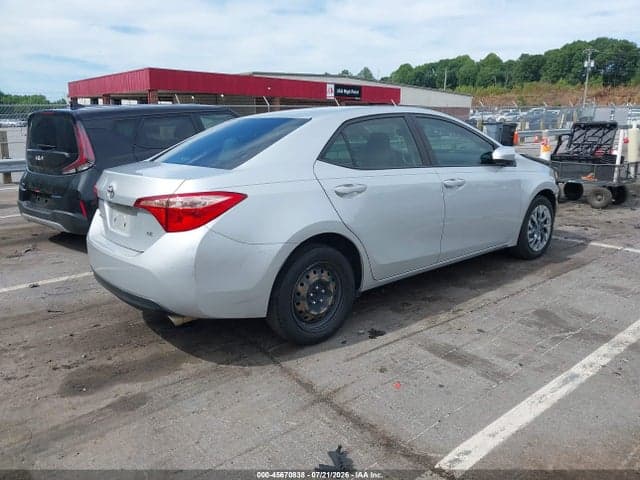 2018 TOYOTA COROLLA LE 4
