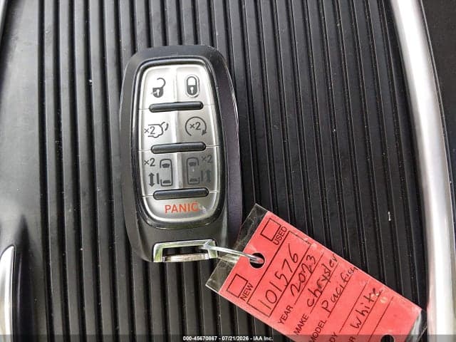 2023 CHRYSLER PACIFICA TOURING L 11