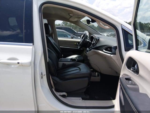 2023 CHRYSLER PACIFICA TOURING L 5