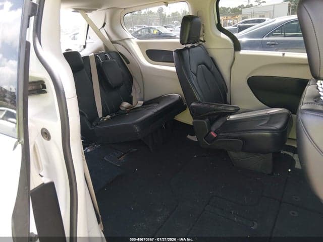 2023 CHRYSLER PACIFICA TOURING L 8