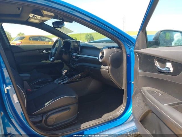 2023 KIA FORTE GT-LINE 5