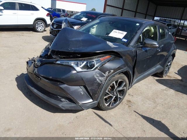 2019 TOYOTA C-HR XLE 2