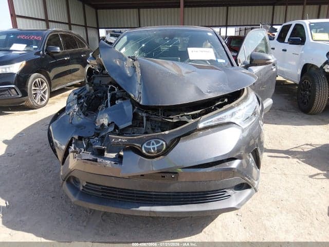 2019 TOYOTA C-HR XLE 6