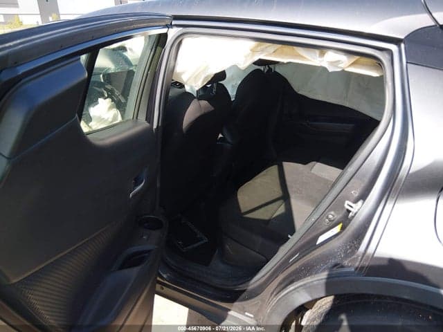 2019 TOYOTA C-HR XLE 8