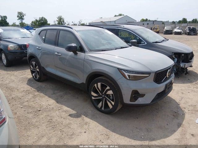 2024 VOLVO XC40 B5 ULTIMATE DARK THEME 1