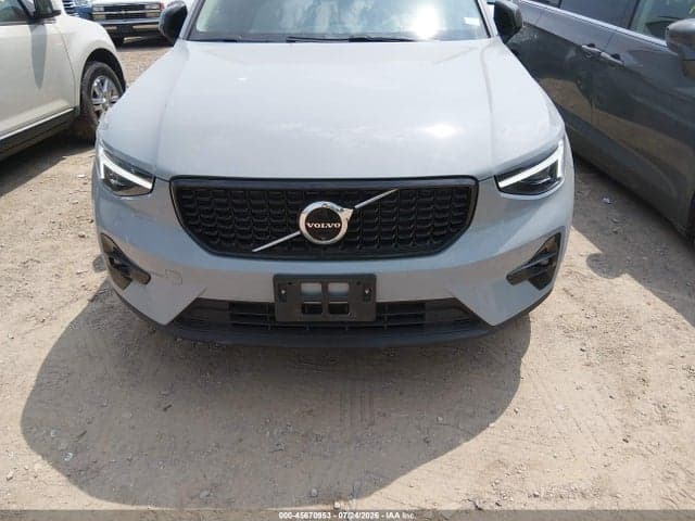 2024 VOLVO XC40 B5 ULTIMATE DARK THEME 6