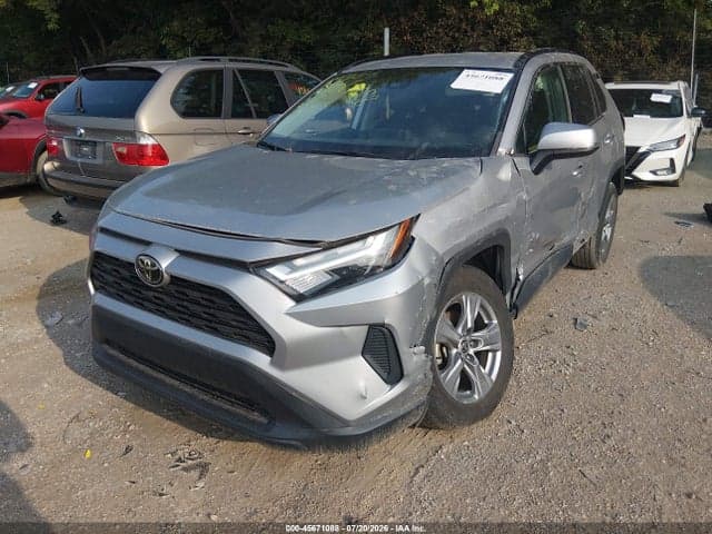 2022 TOYOTA RAV4 XLE 2