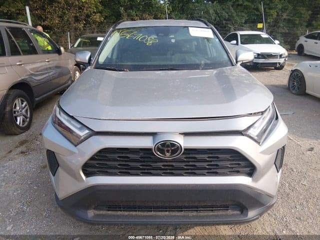 2022 TOYOTA RAV4 XLE 12
