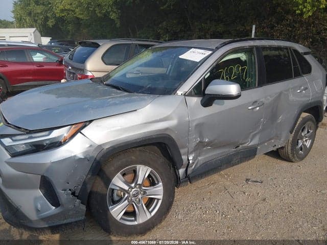 2022 TOYOTA RAV4 XLE 6