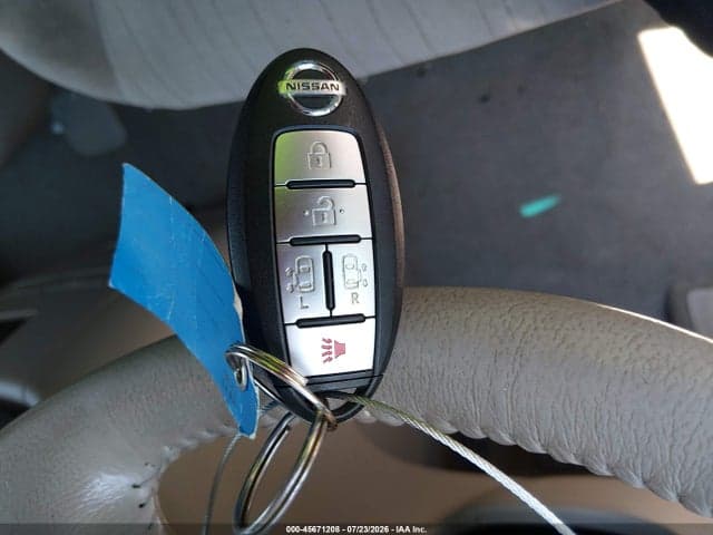 2017 NISSAN QUEST SV 11