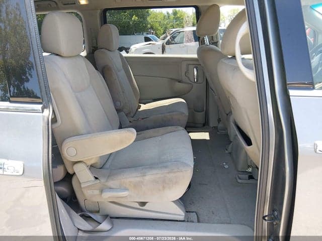 2017 NISSAN QUEST SV 8