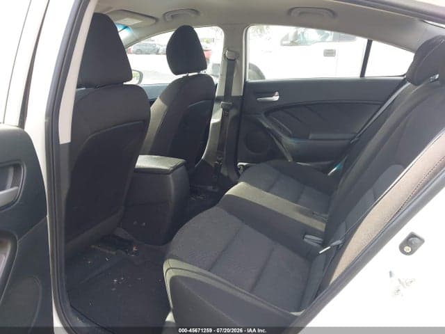 2017 KIA FORTE LX 8