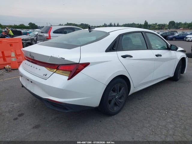 2022 HYUNDAI ELANTRA SEL 4