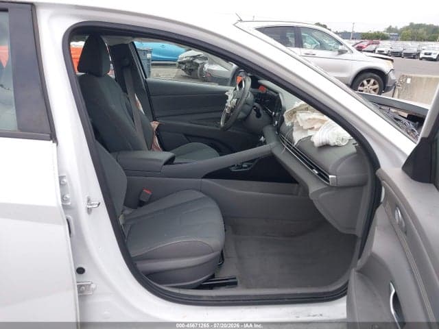 2022 HYUNDAI ELANTRA SEL 5