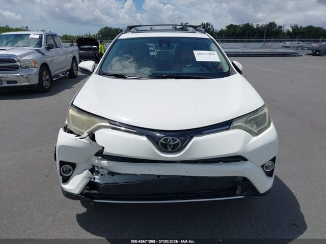 2018 TOYOTA RAV4 XLE 12