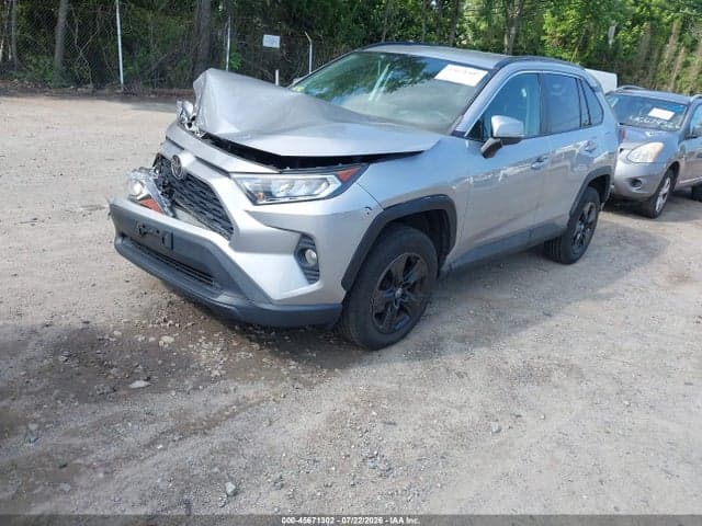 2020 TOYOTA RAV4 XLE 2