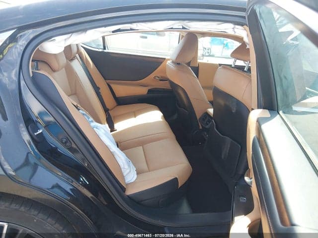 2024 LEXUS ES 300H 8