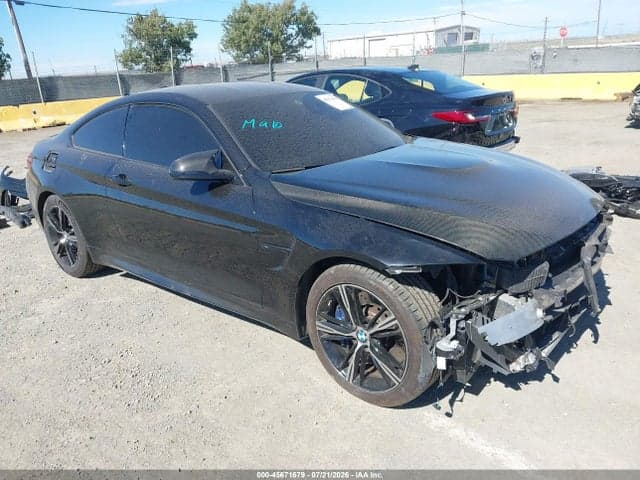 2019 BMW M4 CS 1