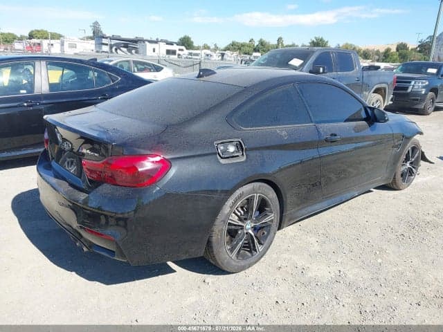2019 BMW M4 CS 4
