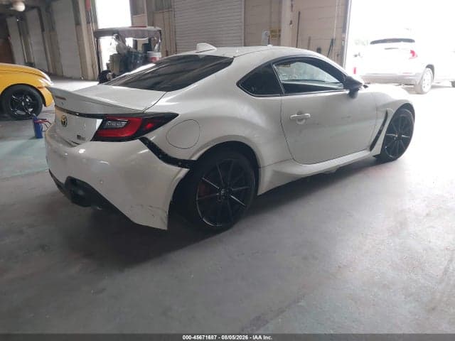 2024 TOYOTA GR86 PREMIUM 4