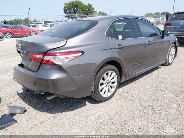 2020 TOYOTA CAMRY LE 4