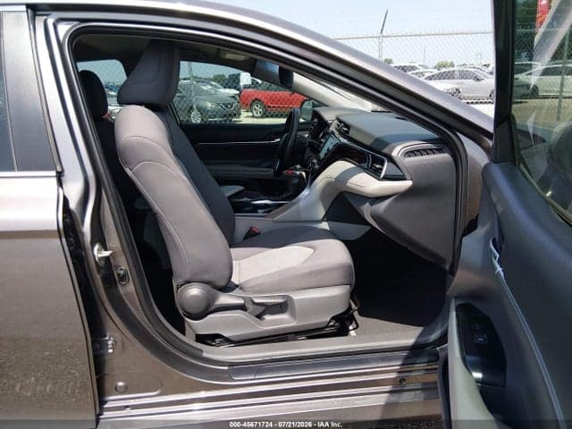 2020 TOYOTA CAMRY LE 5