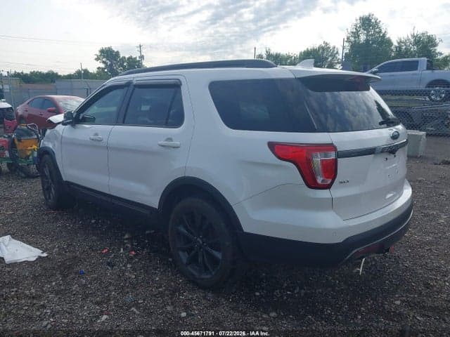 2017 FORD EXPLORER XLT 3