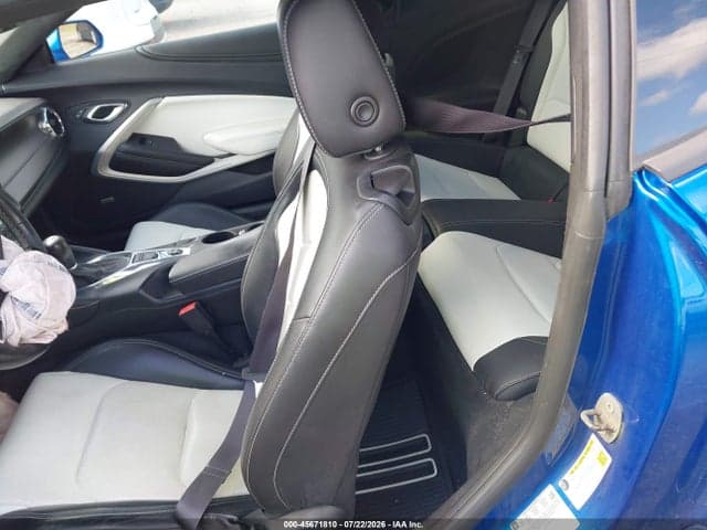 2017 CHEVROLET CAMARO 2LT 8