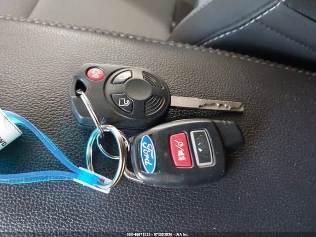 2017 FORD ESCAPE SE 11