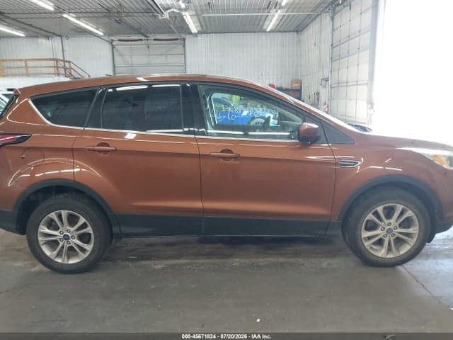 2017 FORD ESCAPE SE 13