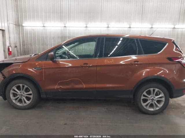 2017 FORD ESCAPE SE 14