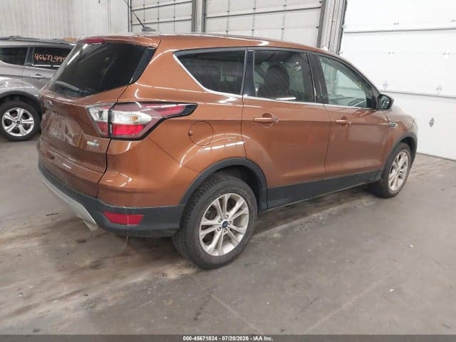 2017 FORD ESCAPE SE 4